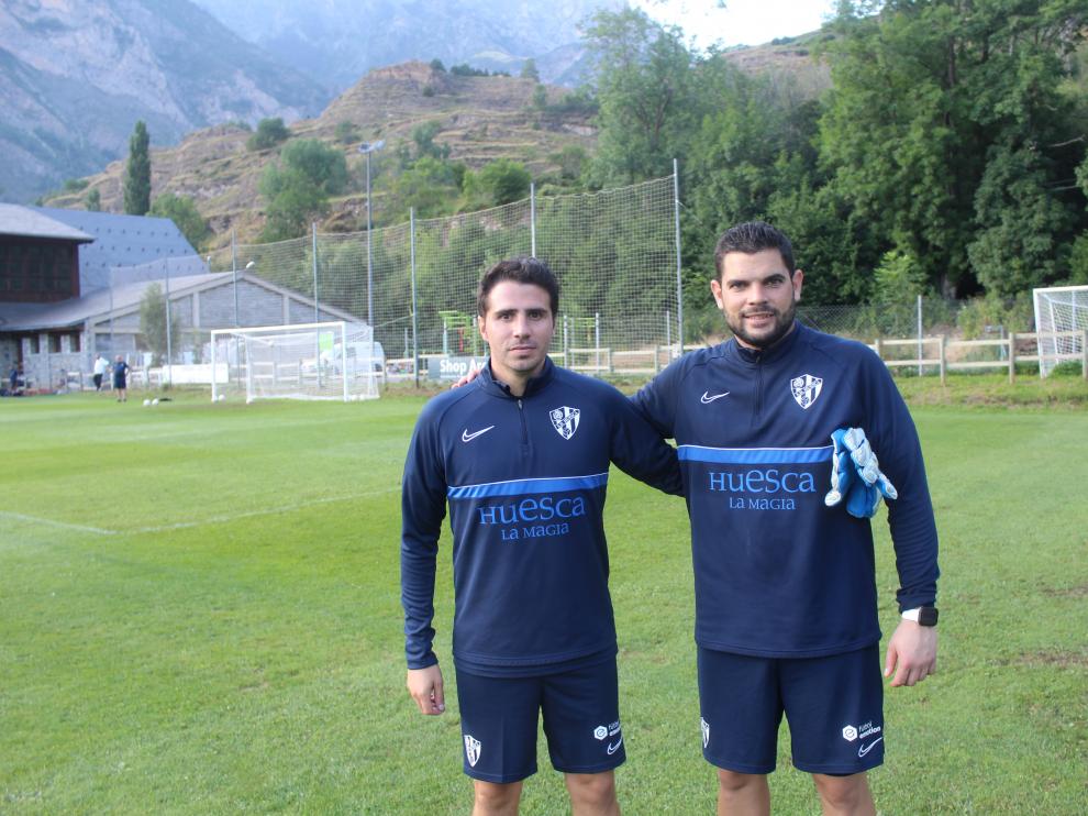 Adrián Sipán y Adrián Mallén, los veteranos del cuerpo técnico.