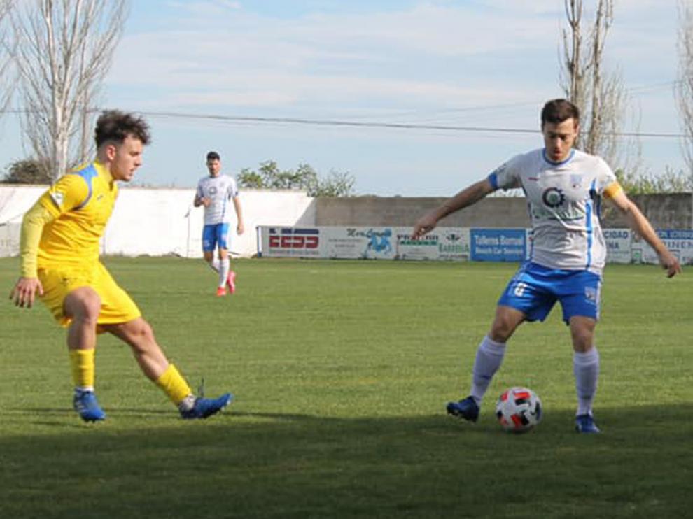 David Villellas, capitán del C.D. Sariñena, ha renovado por una temporada más con el club