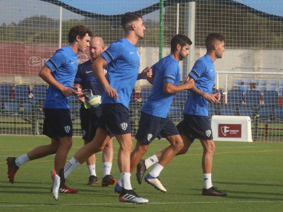 Primer entrenamiento del Huesca B con Lluis Sastre y Dani Aso