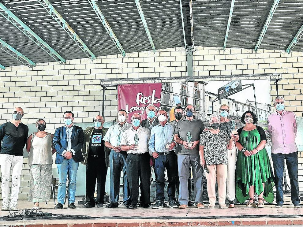 Se realizó una donación solidaria de 6.000 unidades destinadas a los desfavorecidos.
c