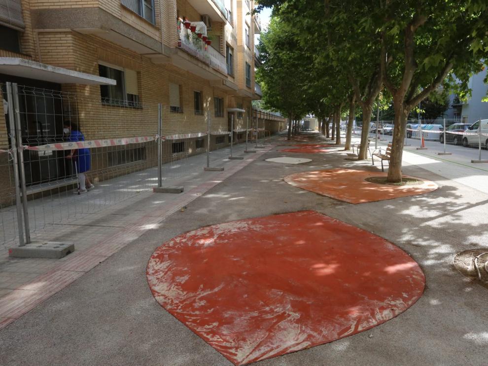 La calle Sopena muestra una nueva imagen renovada y sostenible.