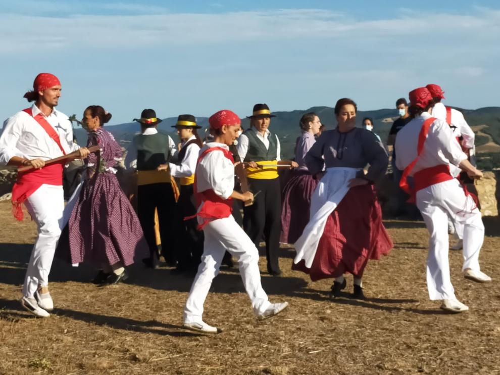 Actuación de los Salvatges de Benabarre, durante la jornada del sábado.