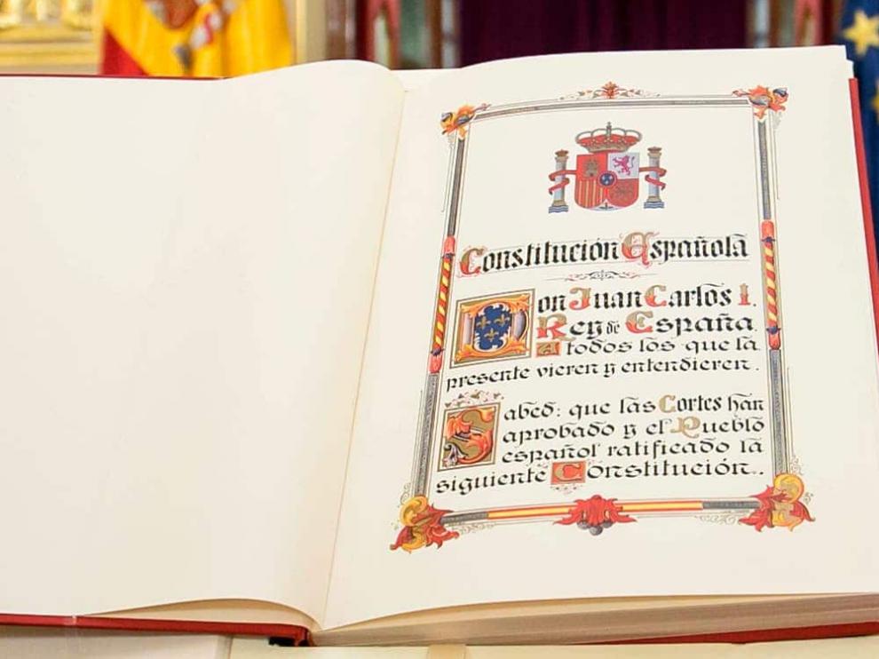 La Constitución recoge que todos los españoles somos iguales.