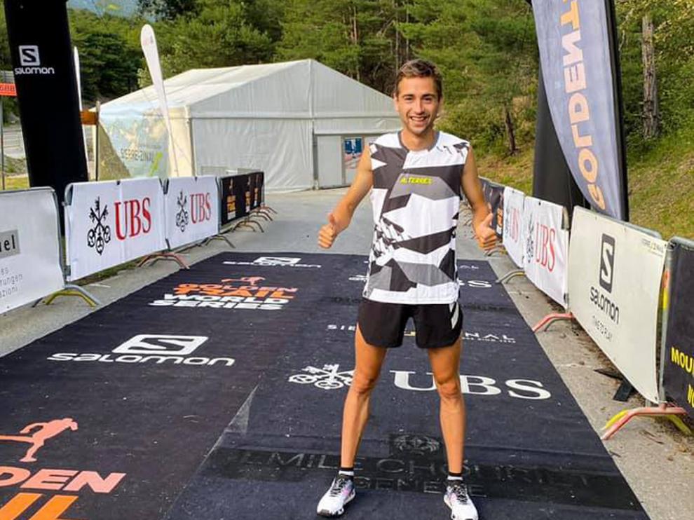 Daniel Osanz, antes de iniciar ayer la carrera en los Alpes suizos.