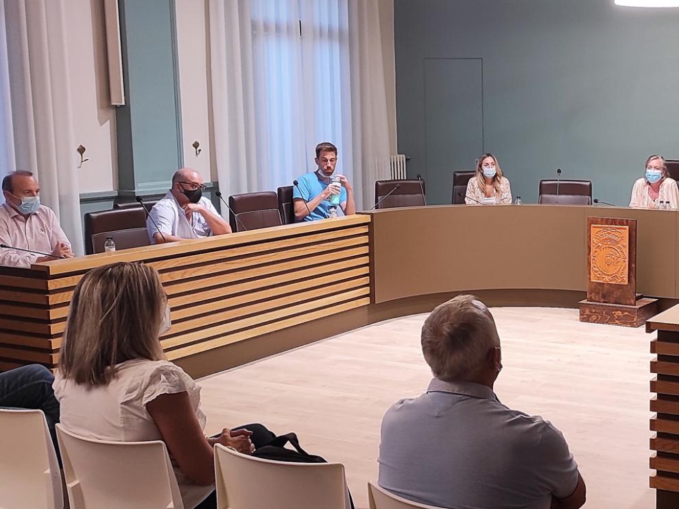 Fotografía de un pleno del Ayuntamiento de Fraga