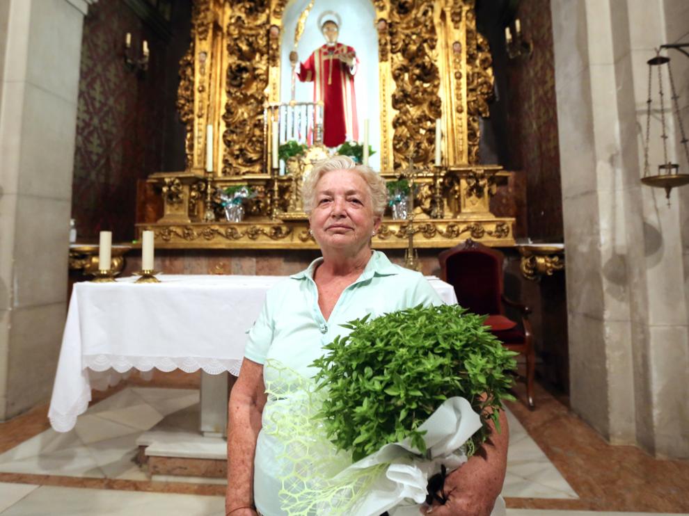 La priora, África Moyano, ante San Lorenzo