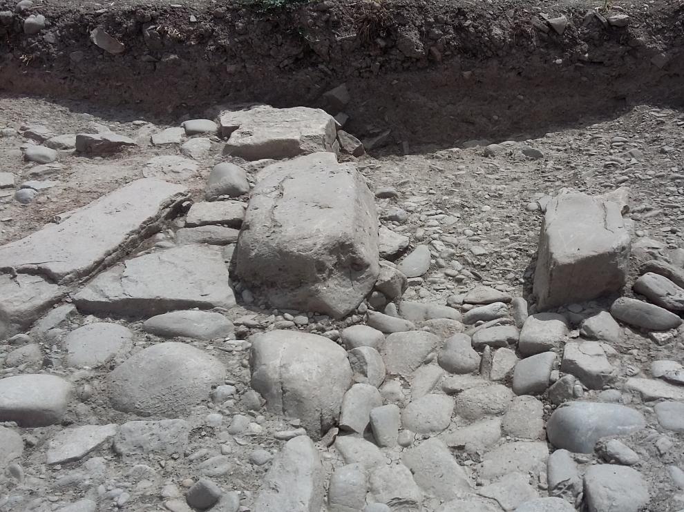 Resto del yacimiento de origen romano hallado en Forau de la Tuta, en el municipio de Artieda.