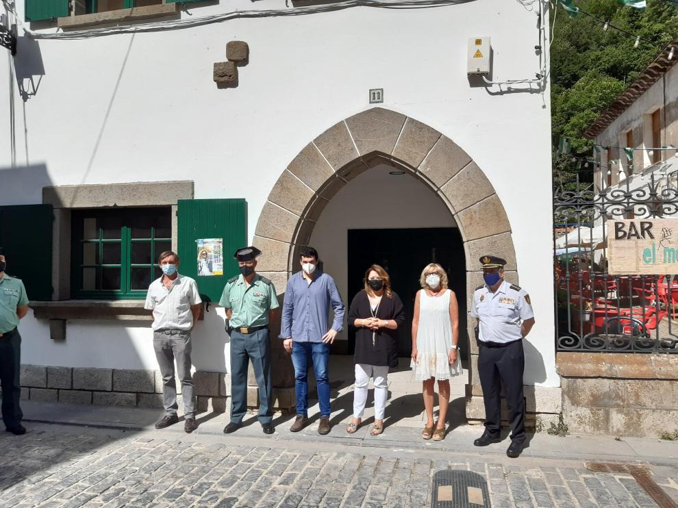 Presentación de la campaña 'No caminas sola' en el albergue de Canfranc.