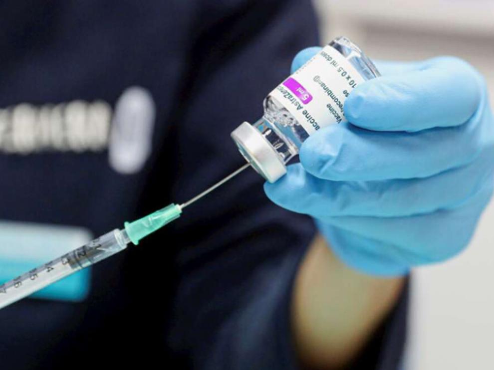 Los positivos en Covid podrán vacunarse al cabo de un mes de ser diagnosticados