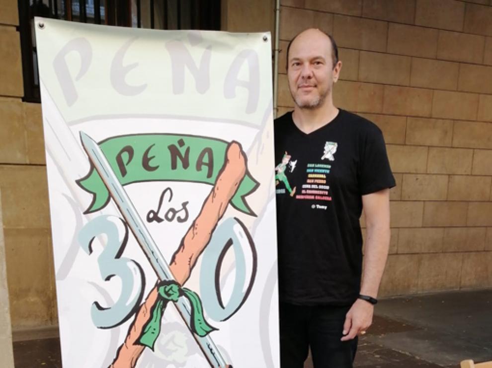 Tomás Hernández, de la peña Los 30.