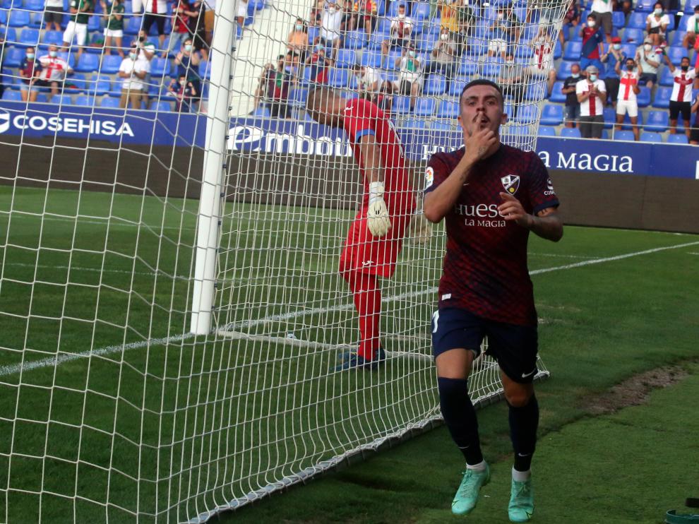 Joaquín celebra su tanto en la primera parte ante el Eibar.