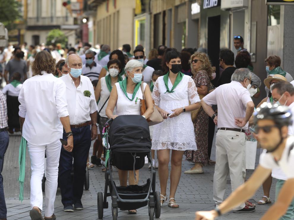 Ambiente en las calles de Huesca durante el día 10 de agosto.