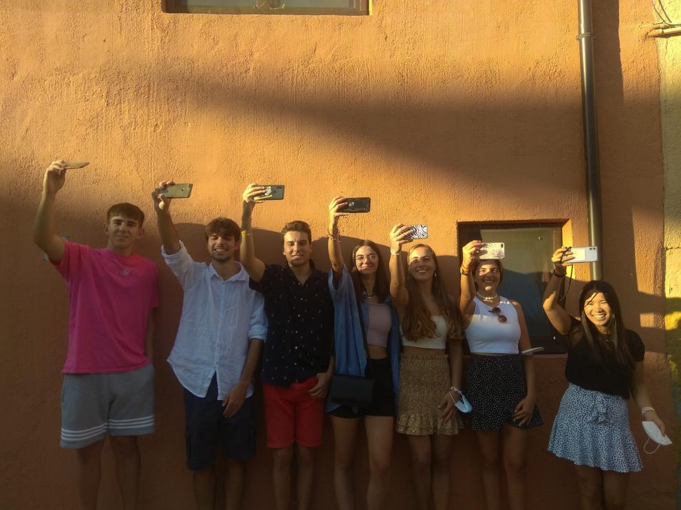 Participantes en el taller de ilustración impulsado por la Comarca.