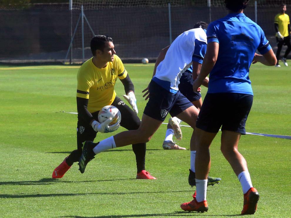 Andrés Fernández fue titular en el primer partido.