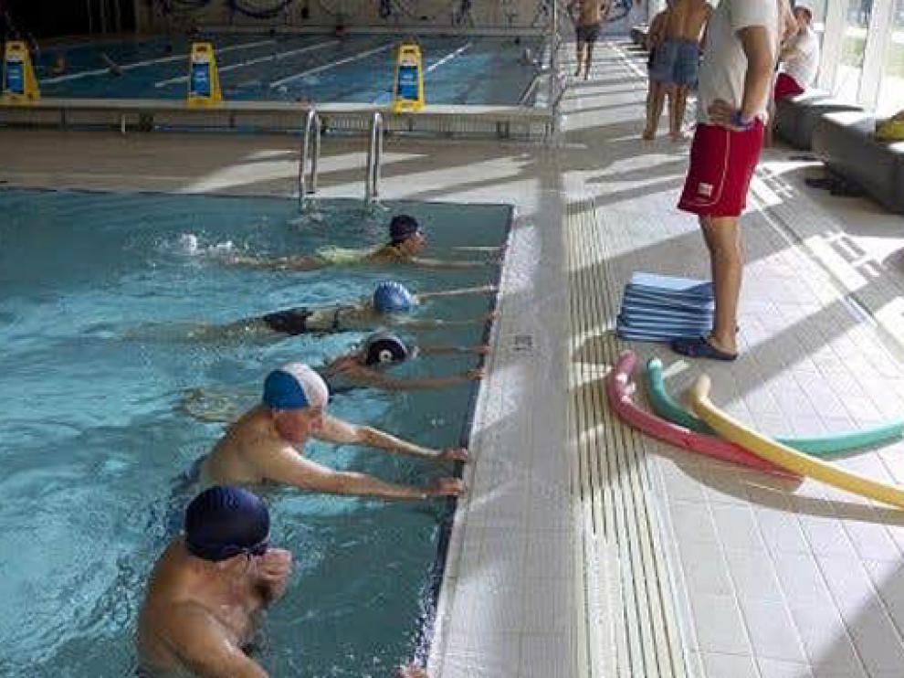 La natación es muy beneficiosa para todo tipo de dolencia