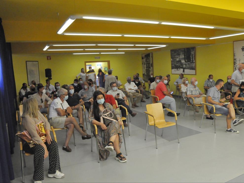 Lleno en la Casa de la Cultura durante la presentación de libro del coronel Francisco Rubio.