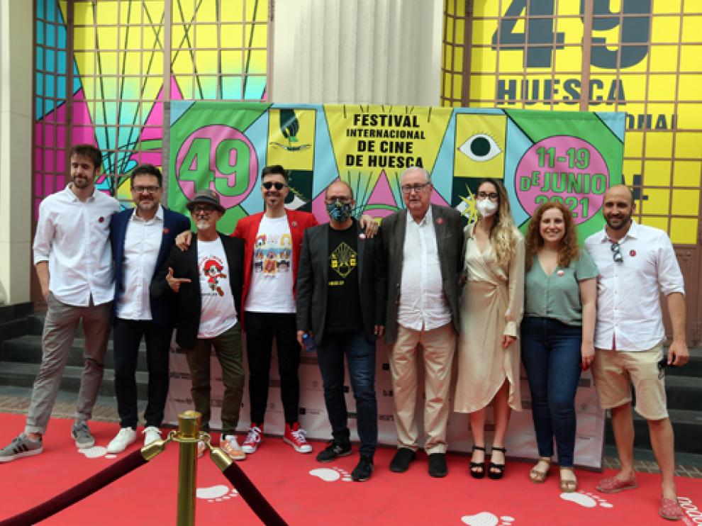 El equipo de la película con Toni García, Rubén Moreno y Claudio Biern en el centro, en el Olimpia