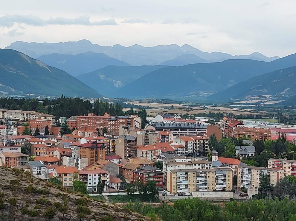 Vista de Sabiñánigo desde Capitiellos.