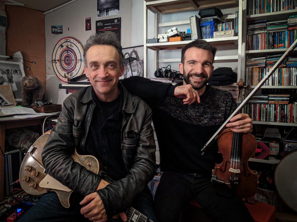 Justin Adams y Mauro Durante actuarán este domingo en Piracés