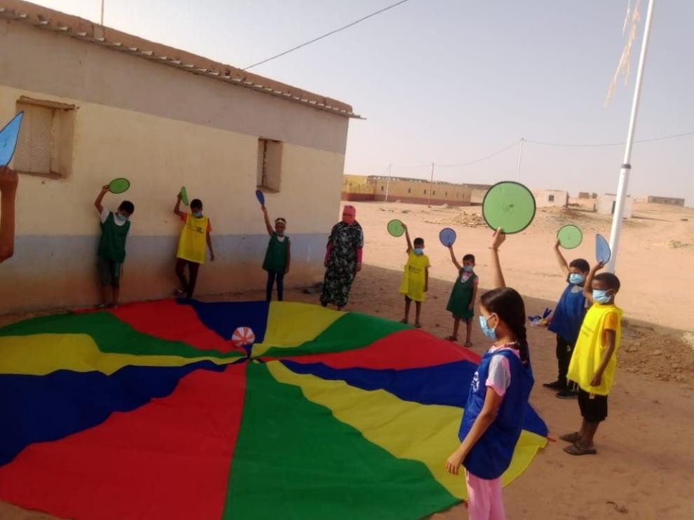 El Proyecto Alternativo permite que los niños saharauis disfruten de diferentes actividades.