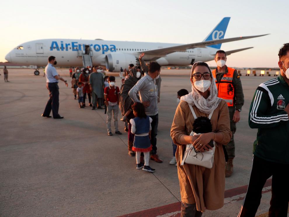 Llegada del segundo avión con 110 evacuados afganos y españoles.