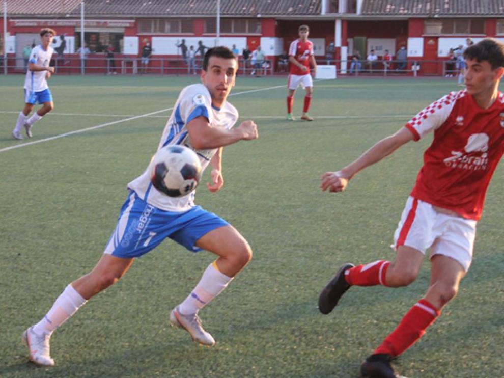 El C.D. Sariñena ganó ayer al C.F. Hernán Cortés (0-4) en su segundo amistoso de pretemporada.