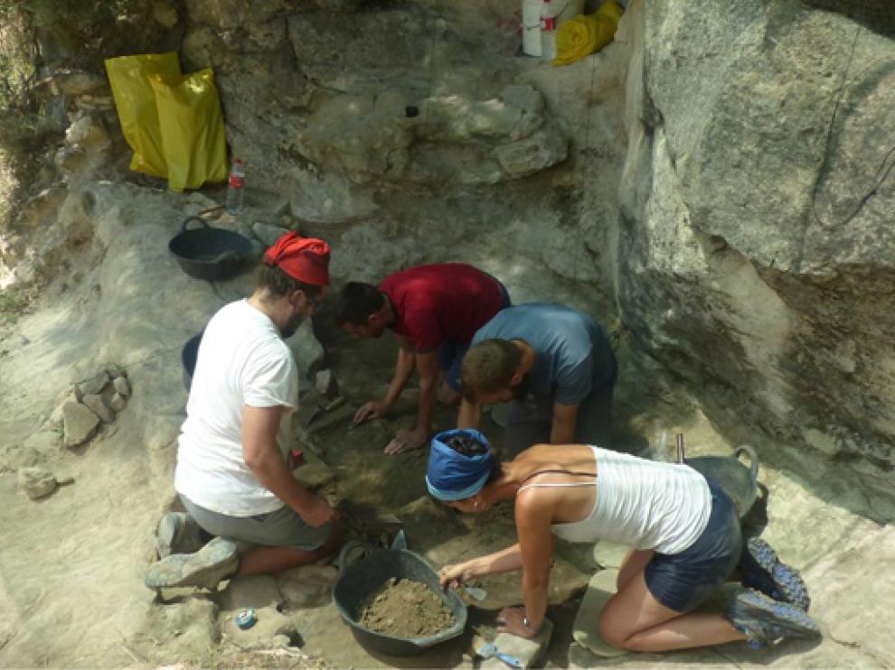Excavaciones en la cuenca del río Arba de Biel