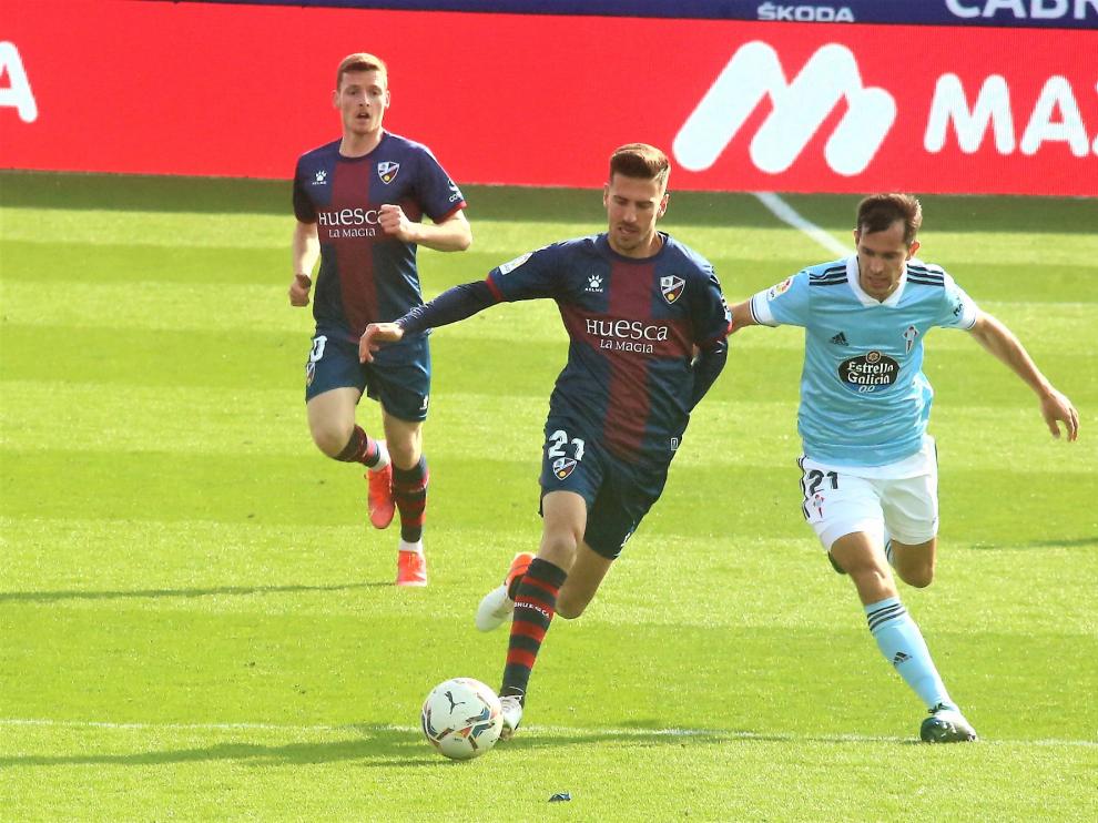 Juan Carlos jugó su último partido con el Huesca ante el Celta.