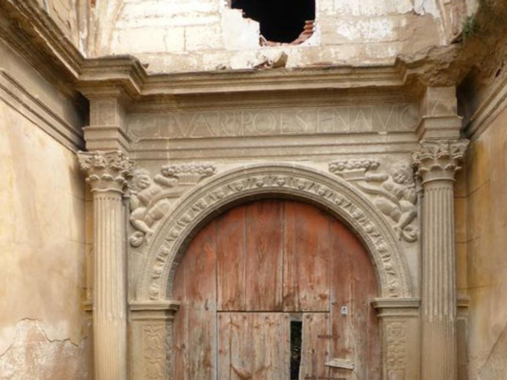 Portada de la iglesia de Castarlenas