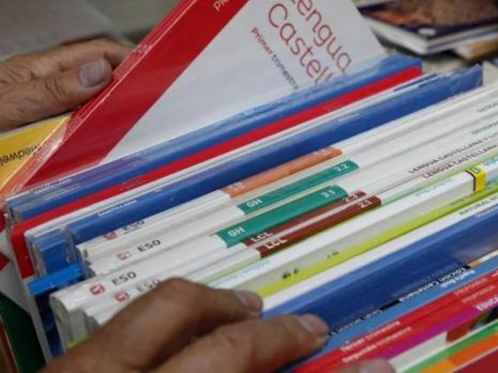 Las familias recurren cada vez más a los libros de texto de segunda mano