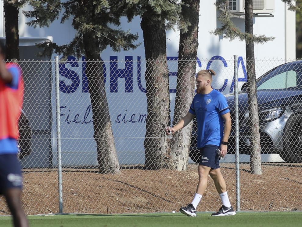 Pitta se dejó ver por el campo del IES Pirámide al final de la sesión.