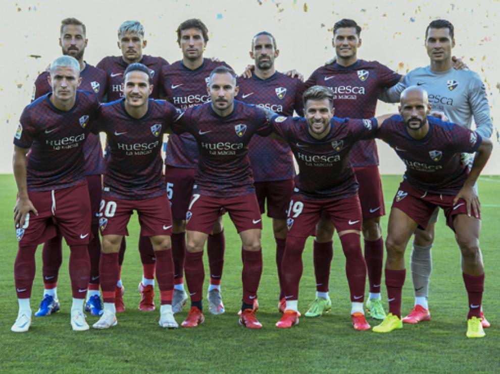 El Huesca tiene hoy su último día para cerrar la plantilla.