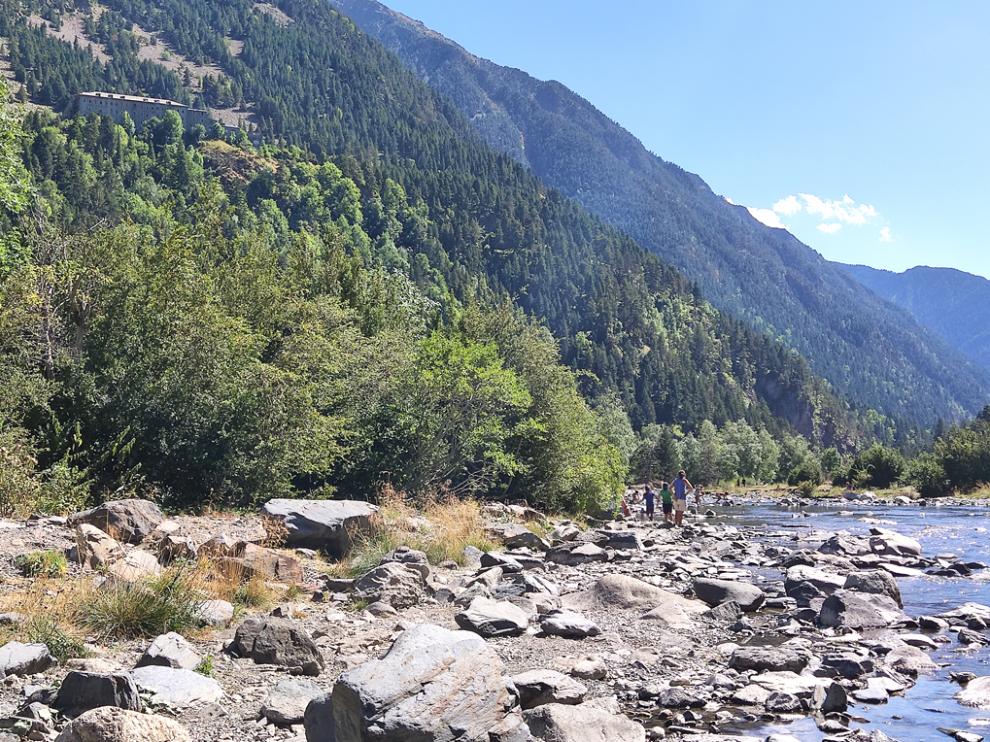 Río Esera bajo los Baños de Benasque