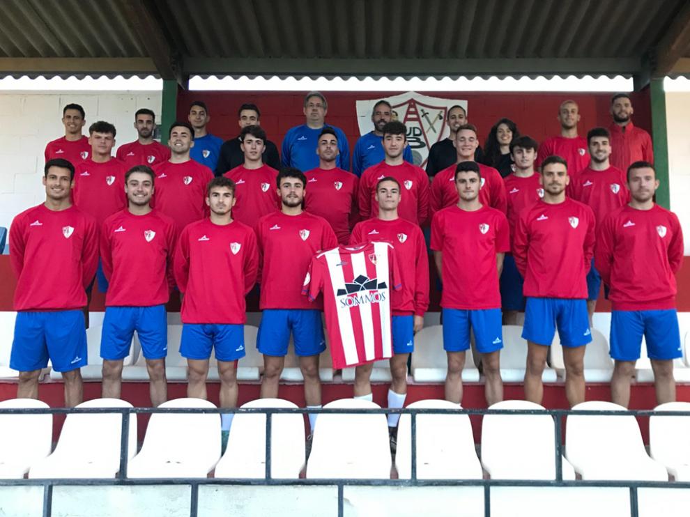 Plantilla y cuerpo técnico del Barbastro