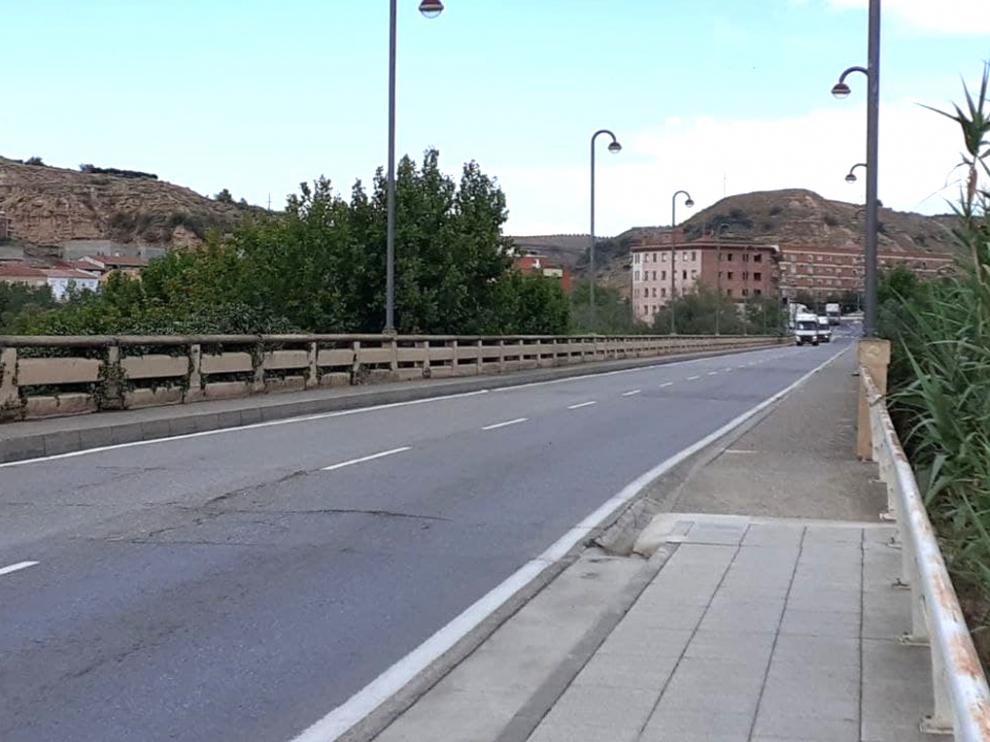 Puente grande sobre el río Cinca en Fraga