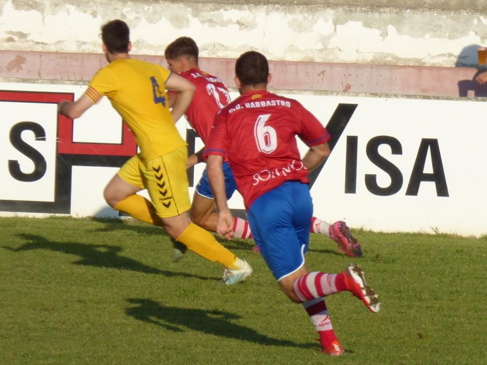 Al Barbastro le faltó claridad de ideas para superar al Robres