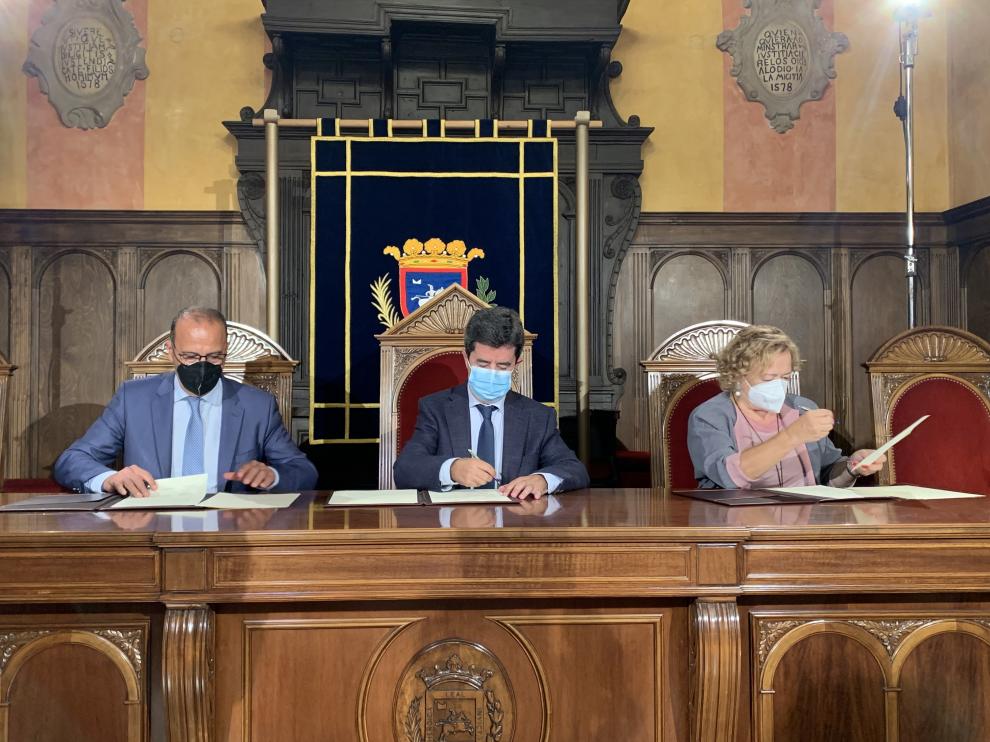 Acto de firma del protocolo general de actuación para difundir la figura de Santiago Ramón y Cajal.