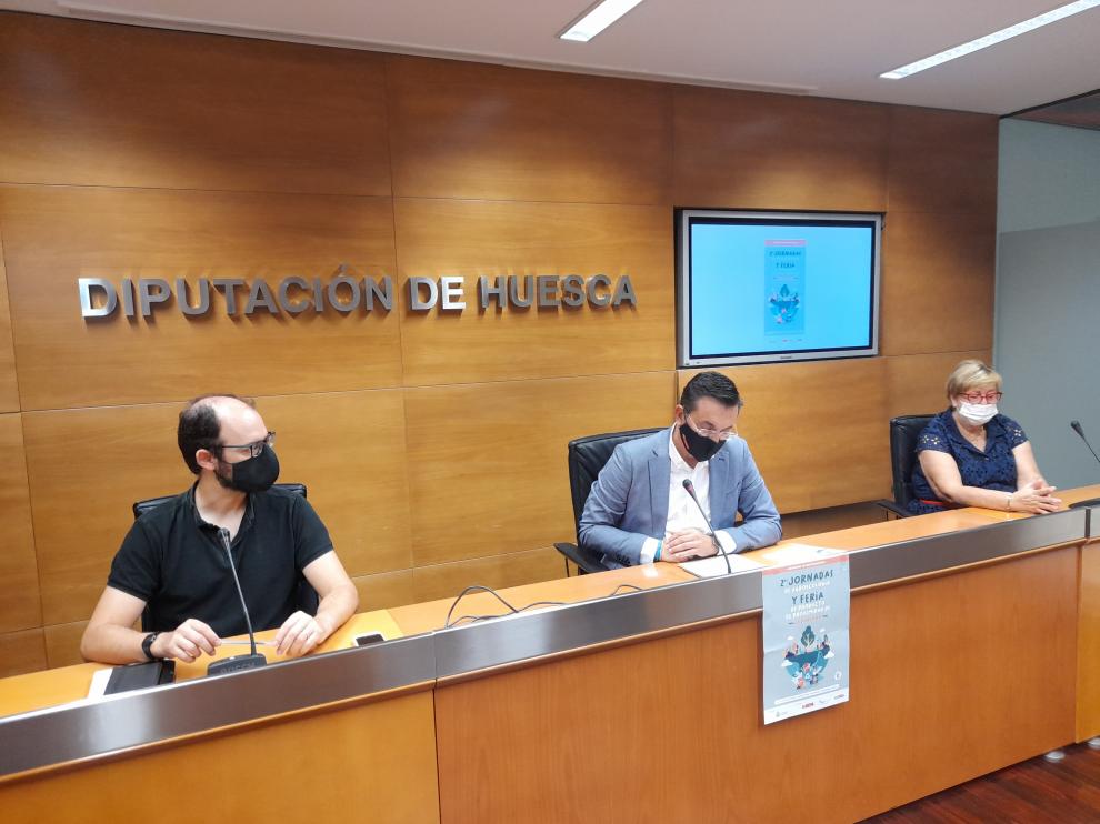 Jorge Luis, Roque Vicente y Celia Carrera, en la presentación de las Jornadas y la Feria.