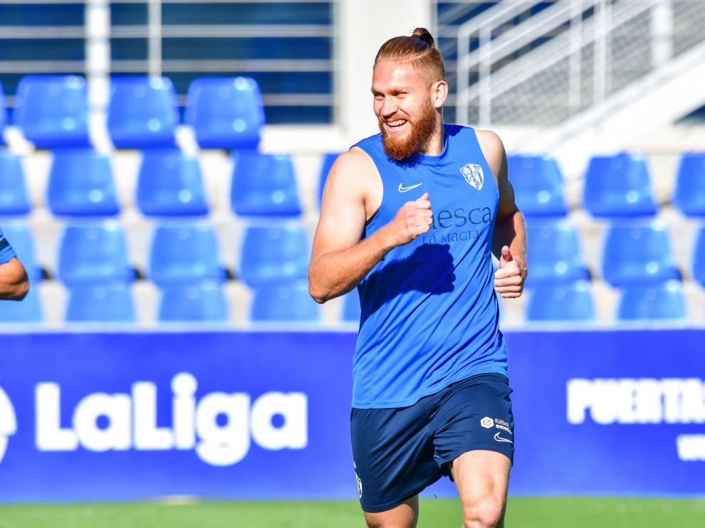 Isidro Pitta, durante el entrenamiento de este viernes en El Alcoraz.