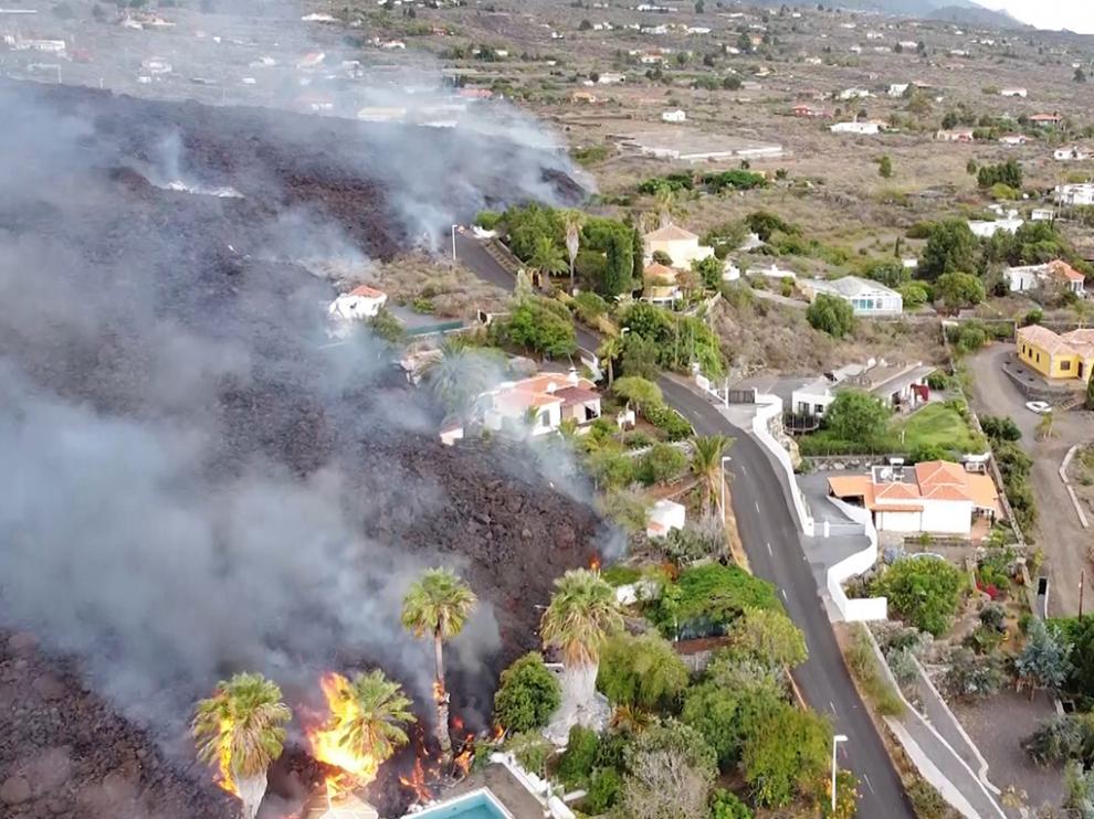 Imagen aérea de la lava del volcán en La Palma
