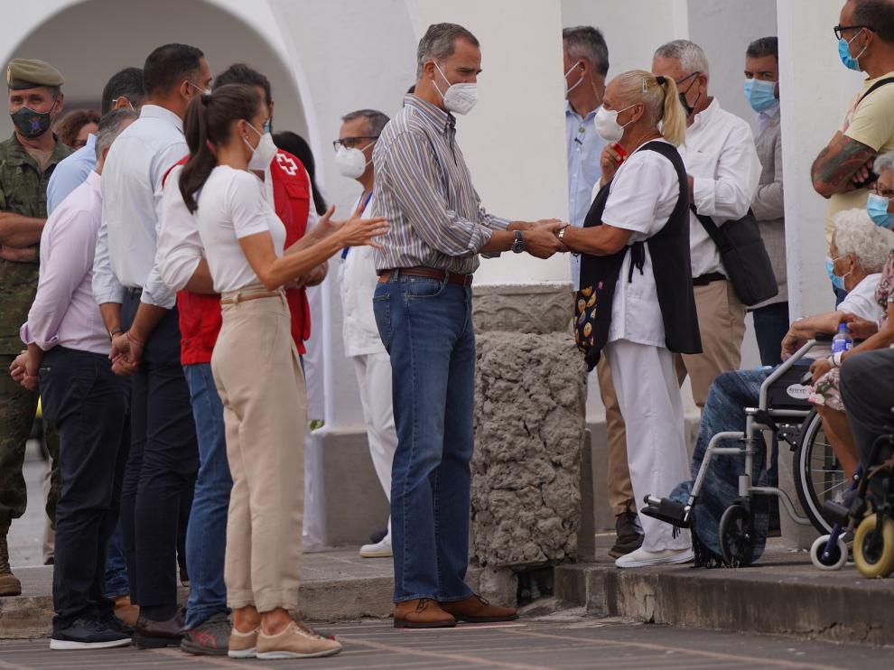 Los reyes han mostrado su apoyo a algunos de los evacuados en la isla de La Palma.