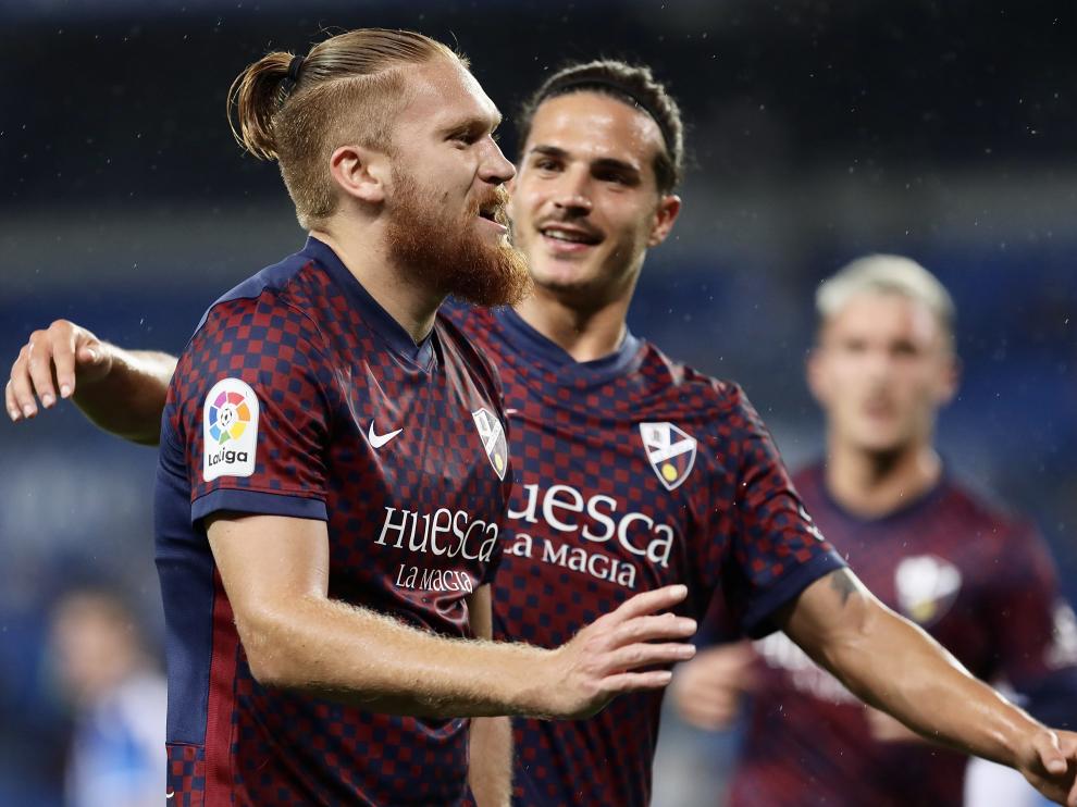 Pitta celebra el gol que adelantó al Huesca en el marcador.