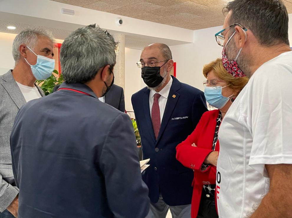 Encuentro de la Plataforma de la Fueva contra los macroproyectos fotovoltaicos ayer con el presidente de Aragón.