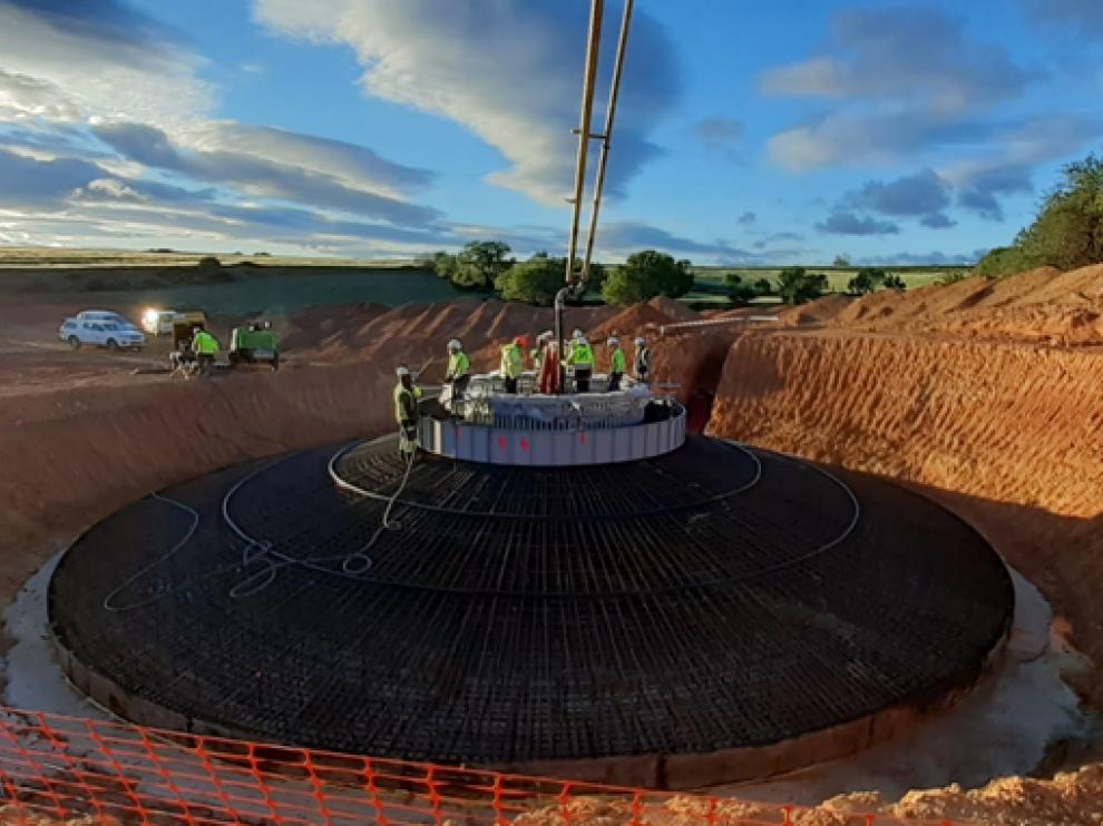 Imagen de la construcción del parque eólico.