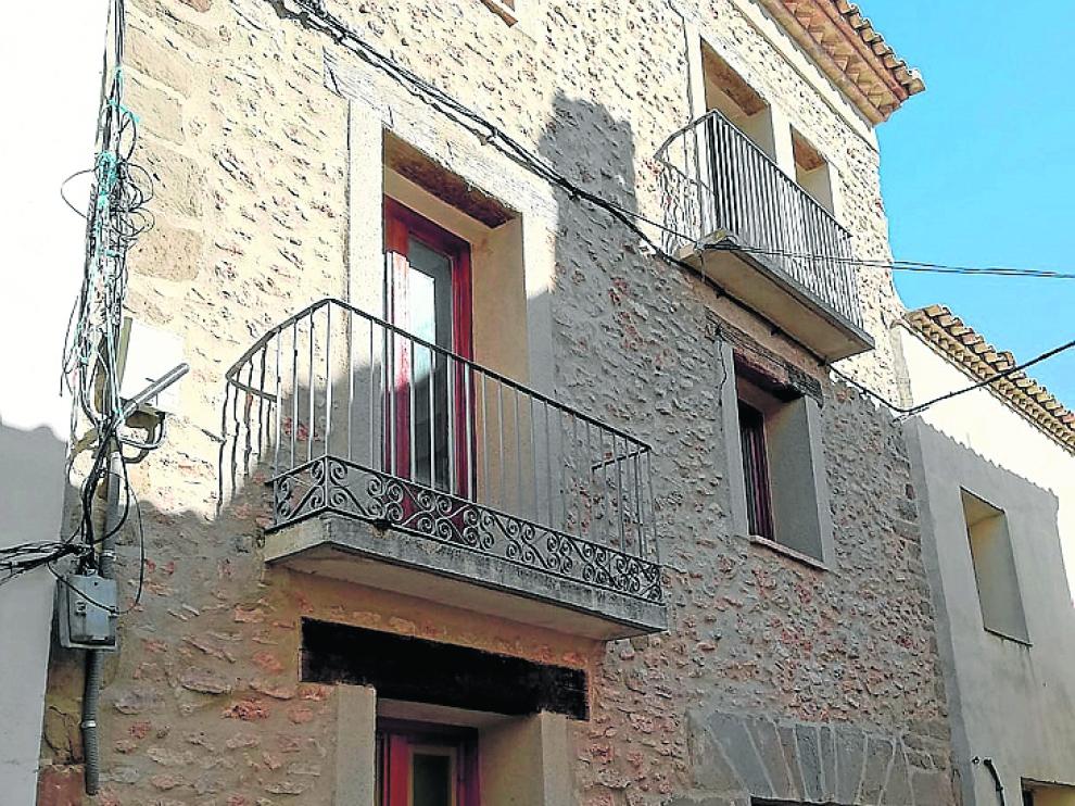 Edificio de apartamentos en el núcleo de Ponzano para nuevos pobladores.