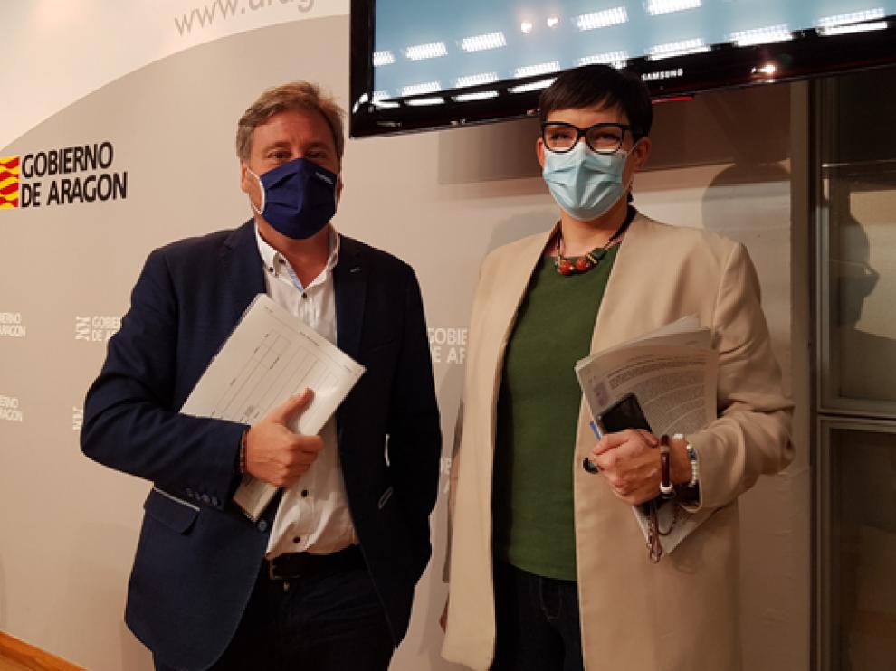 José Luis Soro y Verónica Villagrasa, en la presentación de la convocatoria de ayudas para adquirir viviendas en Aragón.