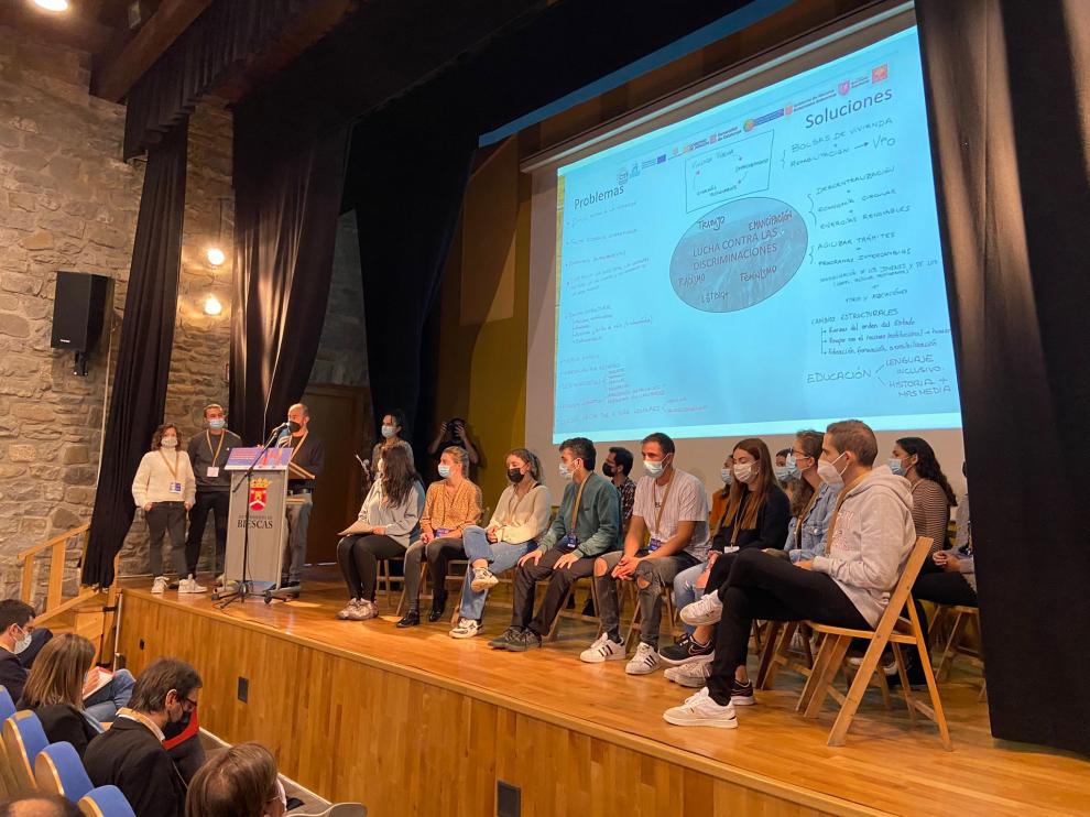 Jóvenes durante su participación en el Foro celebrado en Biescas