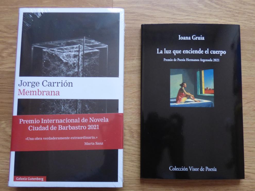 En la imagen, las obras ganadoras de los premios Internacional de Novela Ciudad de Barbastro y Poesía Hermanos Argensola.