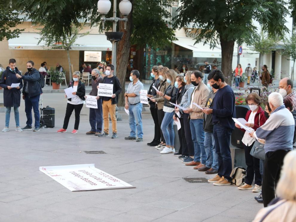 Lectura del manifiesto en la protesta realizada en Plaza Navarra por parte de la Iglesia por el Trabajo Decente.