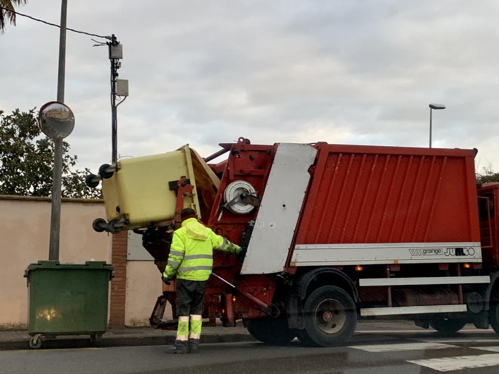 Recogida de residuos en Monzón.